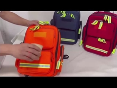 Sac à dos de premiers soins d'urgence. Sac de sauvetage et de sauvetage. Kit de visite à domicile.